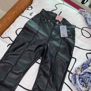 ✨BRAND NEW✨ Revice Denim Black Venus Flares